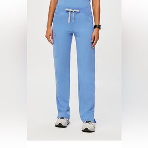 Figs Women's Kade Cargo Ceil Small